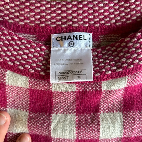 AUTH CHANEL Pink and White Checkered Cashmere top Size 36/S - Picture 6 of 10